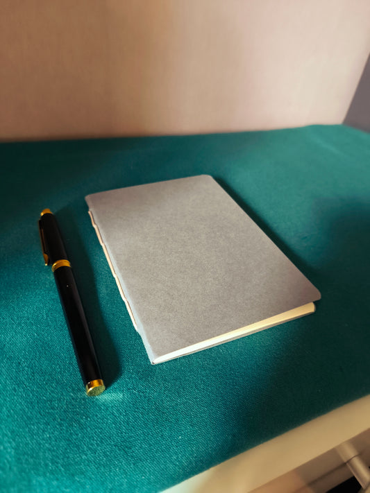 Gris-Foncé | Poche | 48